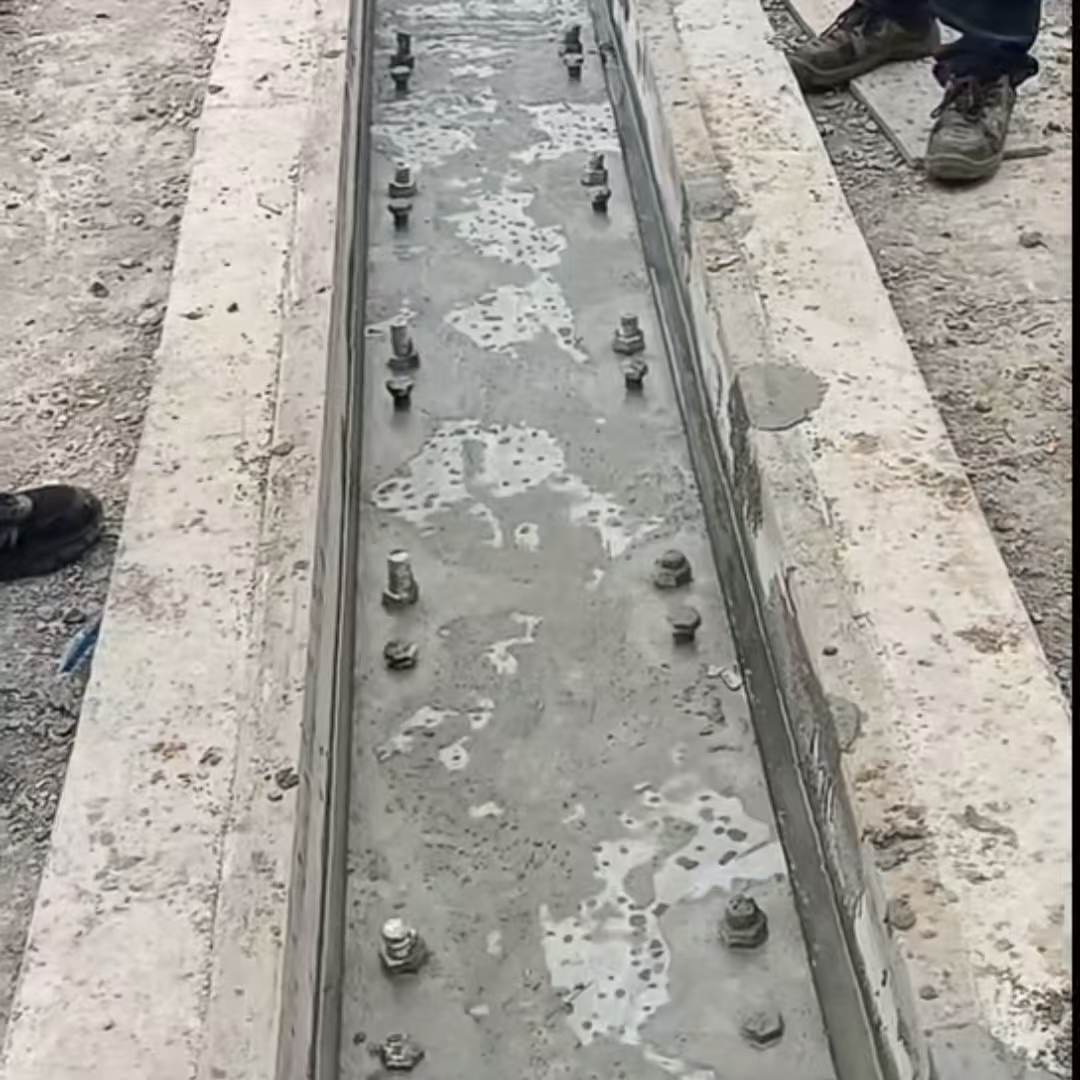 唐河港口码头起重机龙门吊重型机械设备稳固用早强快凝轨道胶泥